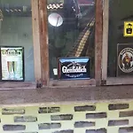 EXPERIÊNCIA INCRÍVEL! Casinha em ilha na BARRA colada no Metrô!